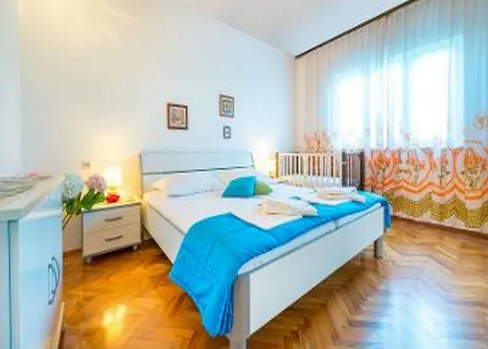 Lido - Three Bedroom House With Terrace Orebić